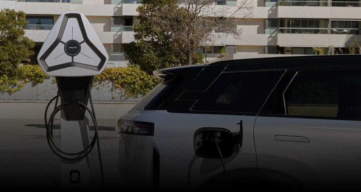 img-J7-PHEV_3